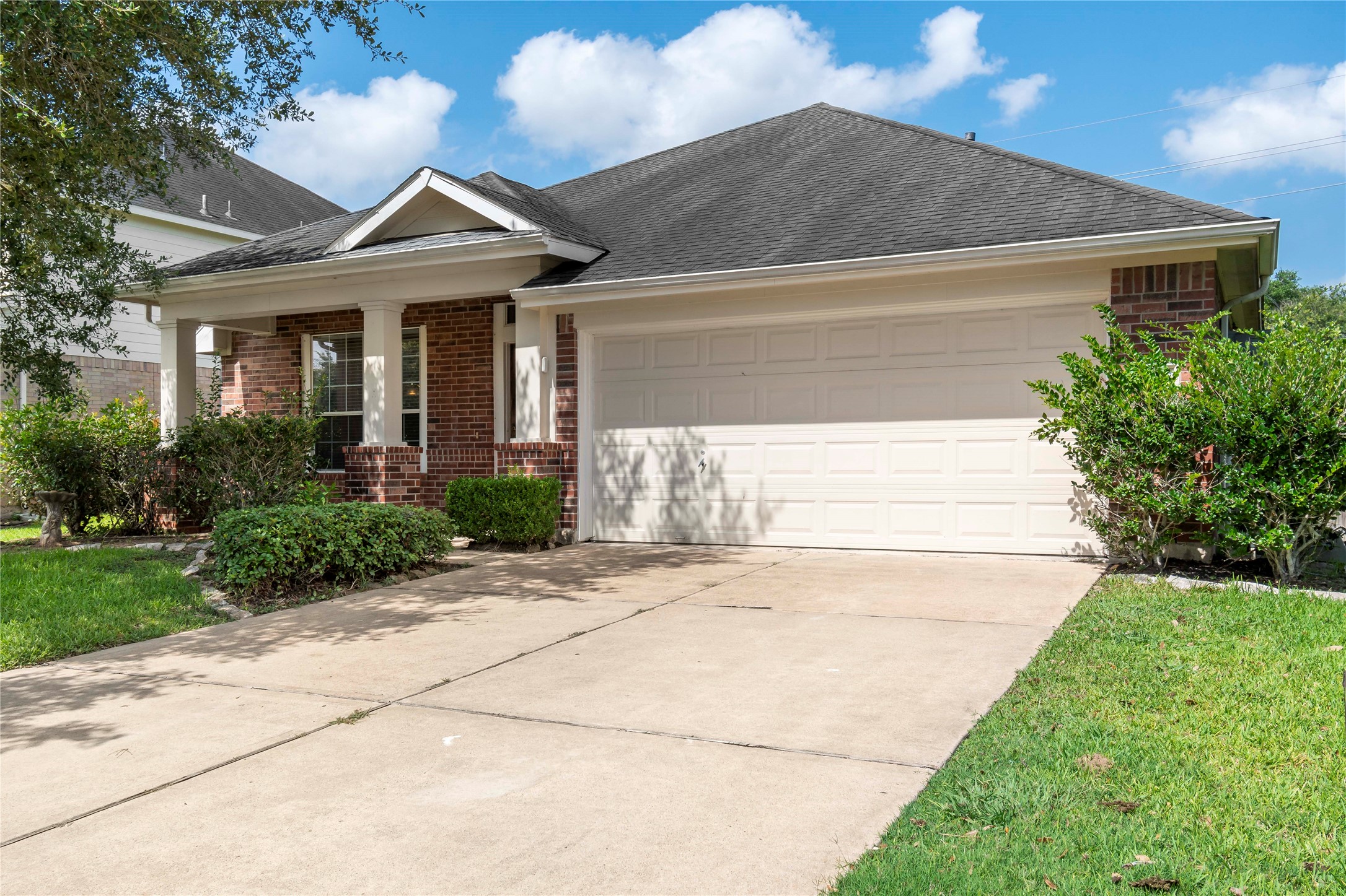 2608 Dawn River Lane Pearland TX 77581