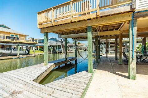 4421 Pelican Road Jamaica Beach TX 77554