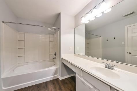 4204 Leisure Lane Pearland TX 77584