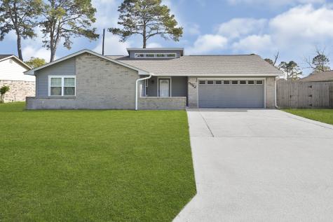 9942 Pinehurst Street Baytown TX 77521