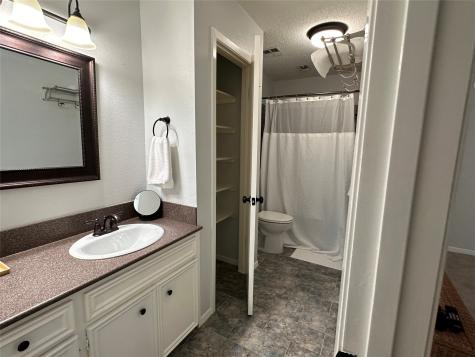 13821 Hollowgreen Drive Houston TX 77082
