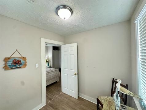 1701 17th Street D Galveston TX 77550