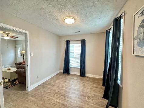 1701 17th Street D Galveston TX 77550