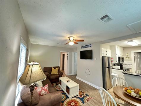 1701 17th Street D Galveston TX 77550