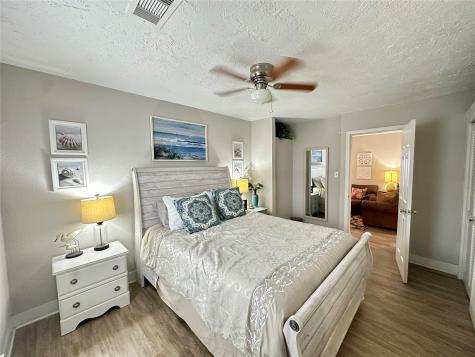 1701 17th Street D Galveston TX 77550