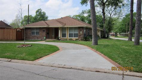 1302 W 31st Street Houston TX 77018