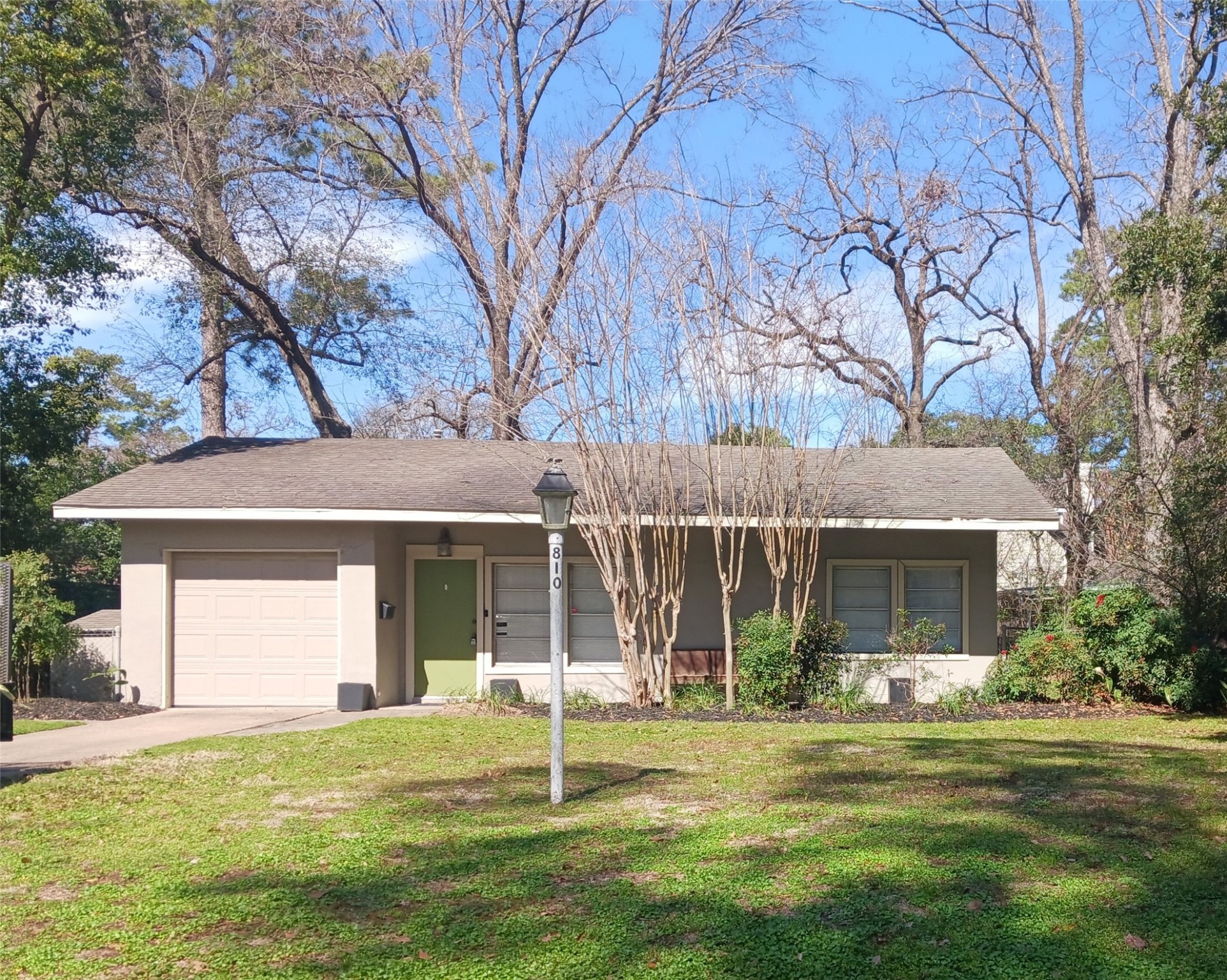 810 W 42nd Street Houston TX 77018