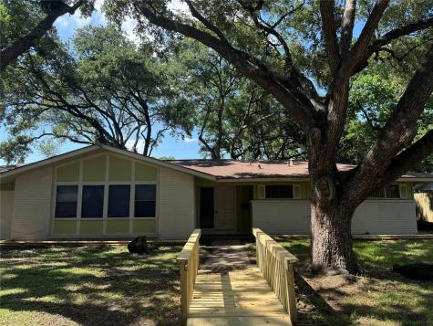 10323 Antrim Lane La Porte TX 77571