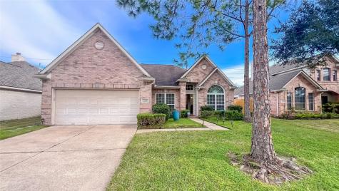 3215 Fontaine Drive Pearland TX 77584