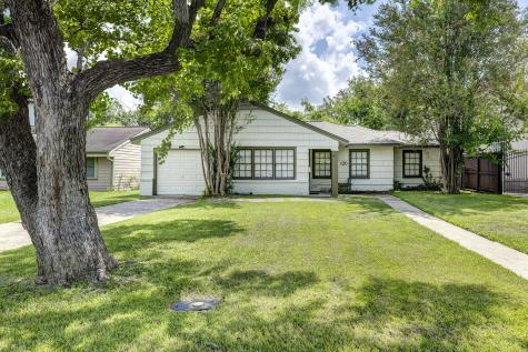 126 Pamellia Drive Bellaire TX 77401