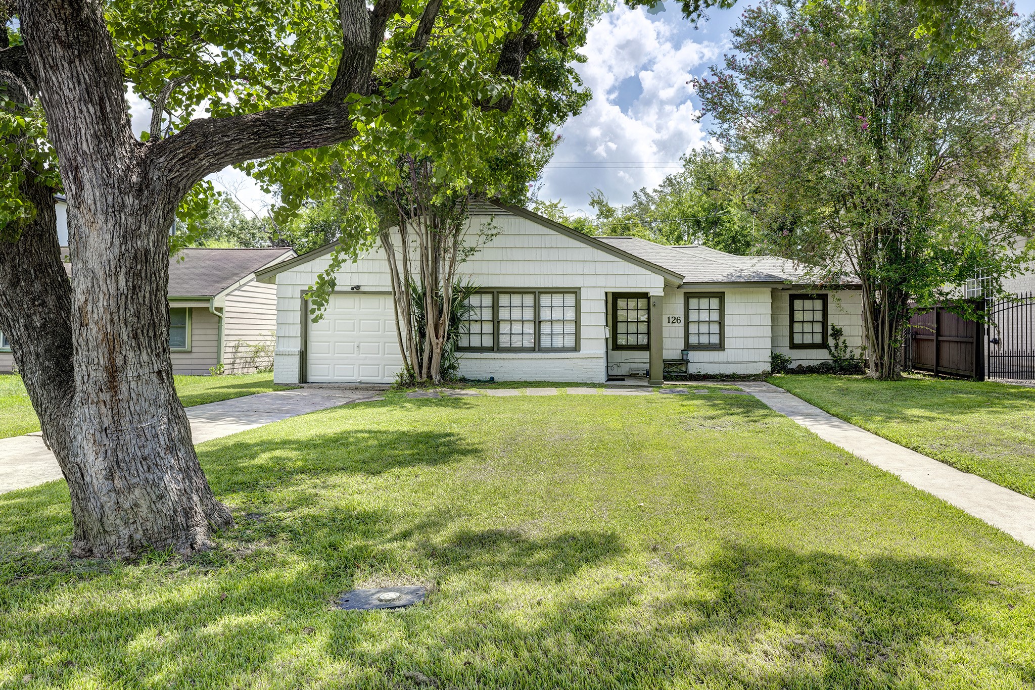 126 Pamellia Drive Bellaire TX 77401