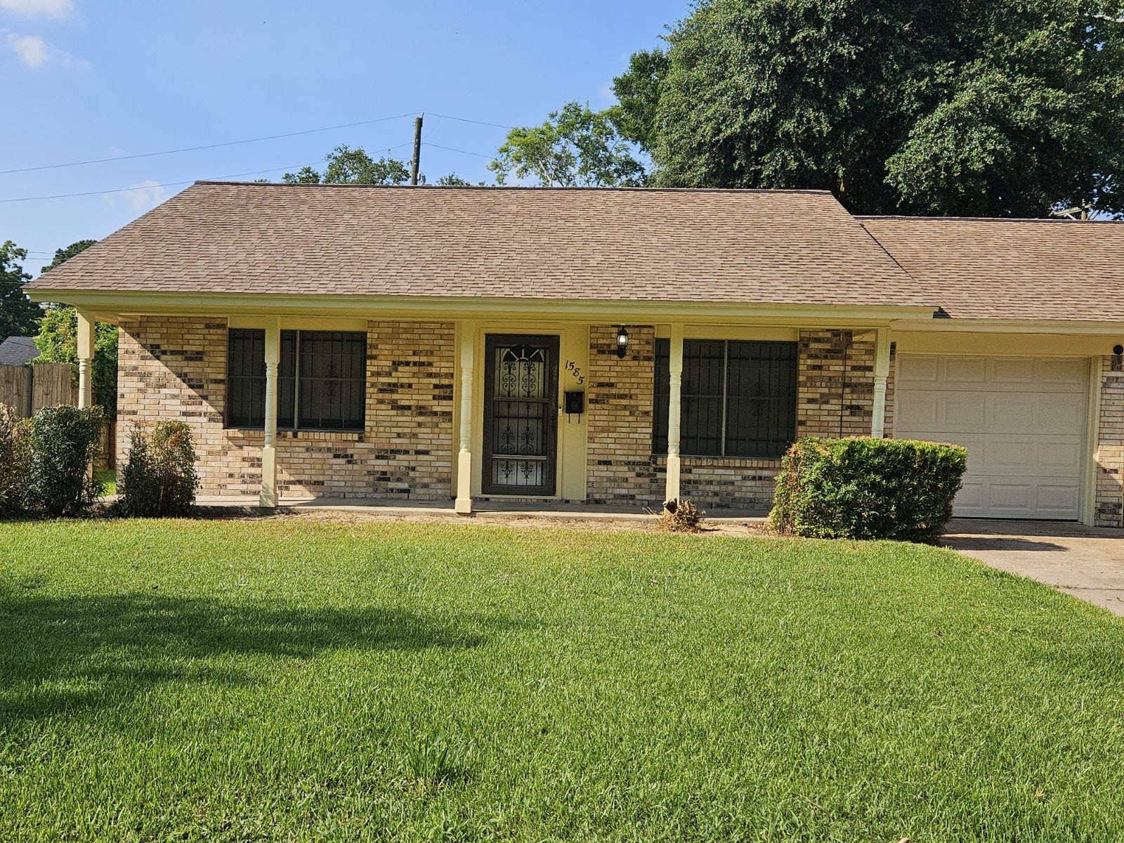 1585 Auburn Street Beaumont TX 77705