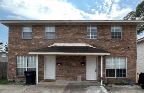 717 N 9th Street Nederland TX 77627