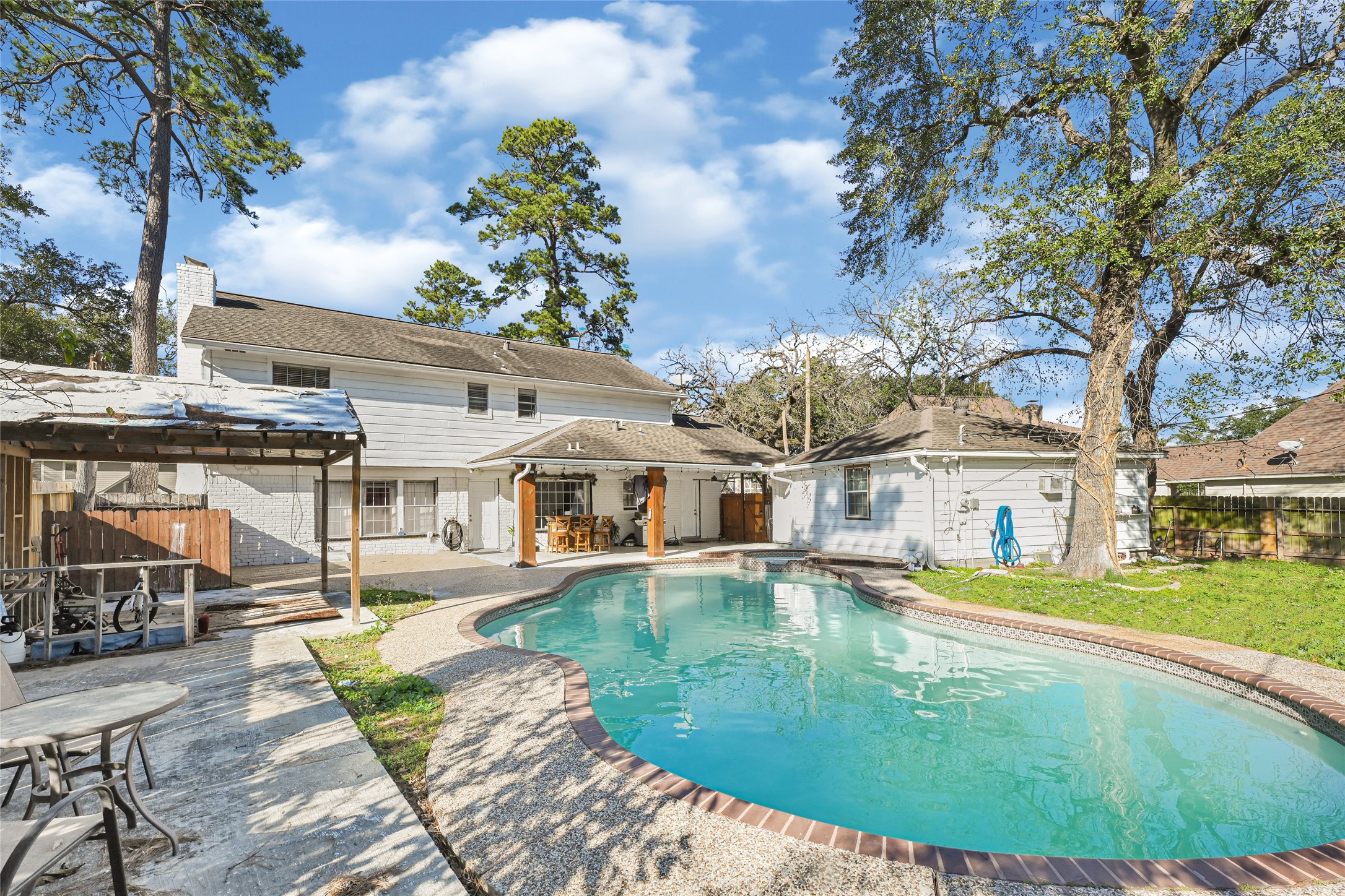 1111 Belaya Lane Houston TX 77090