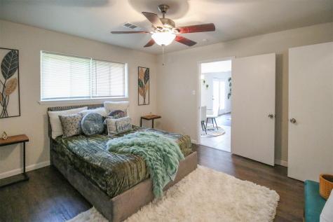 517 Sycamore Street Lake Jackson TX 77566