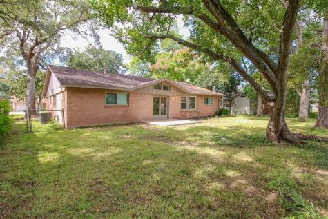 517 Sycamore Street Lake Jackson TX 77566