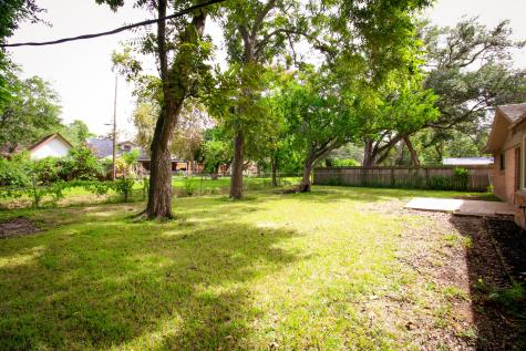 517 Sycamore Street Lake Jackson TX 77566