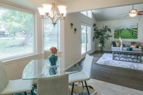 517 Sycamore Street Lake Jackson TX 77566