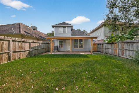 8253 Fuqua Gardens Drive Houston TX 77075