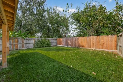 8253 Fuqua Gardens Drive Houston TX 77075