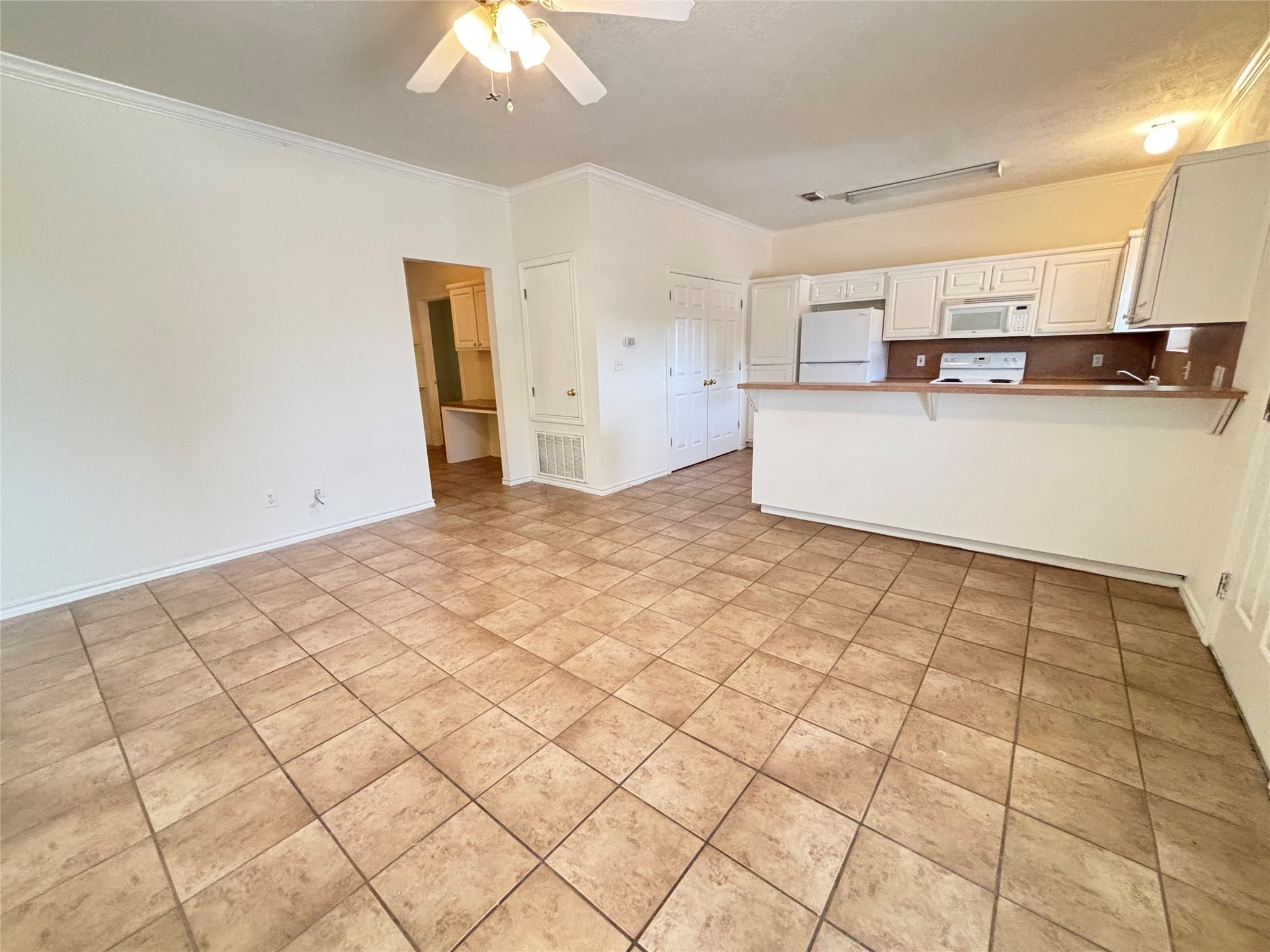 2455 Montgomery Road Huntsville TX 77340