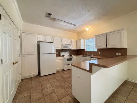 2455 Montgomery Road Huntsville TX 77340