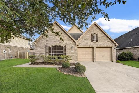 2407 Quiet Arbor Lane Pearland TX 77581