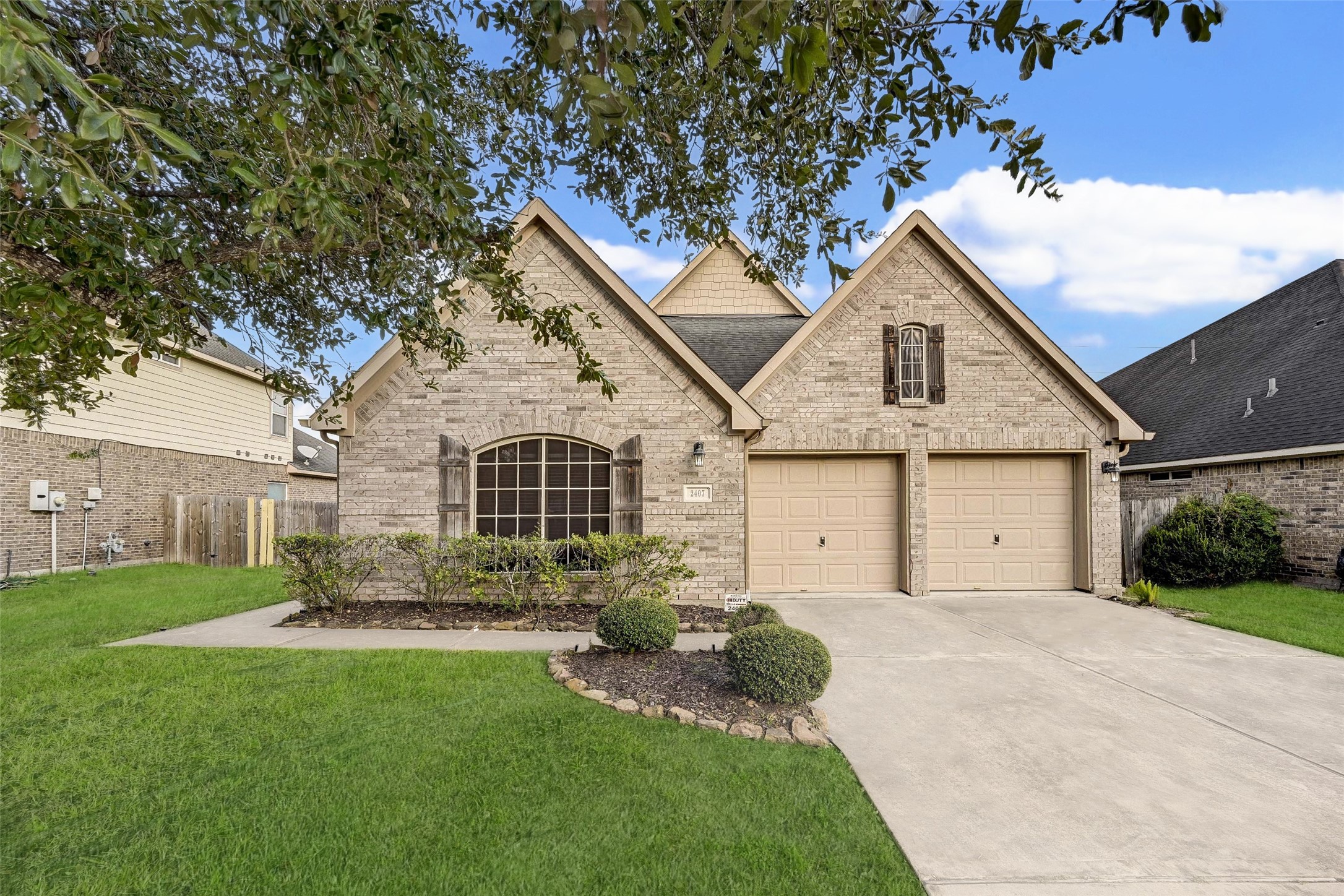2407 Quiet Arbor Lane Pearland TX 77581