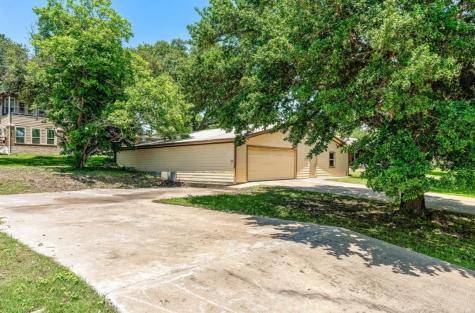 121 W Lakeview Drive Point Blank TX 77364