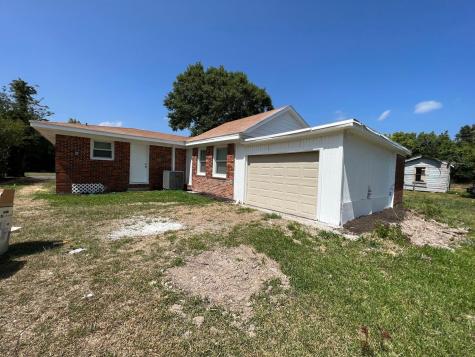 610 Garrett Street Liberty TX 77575