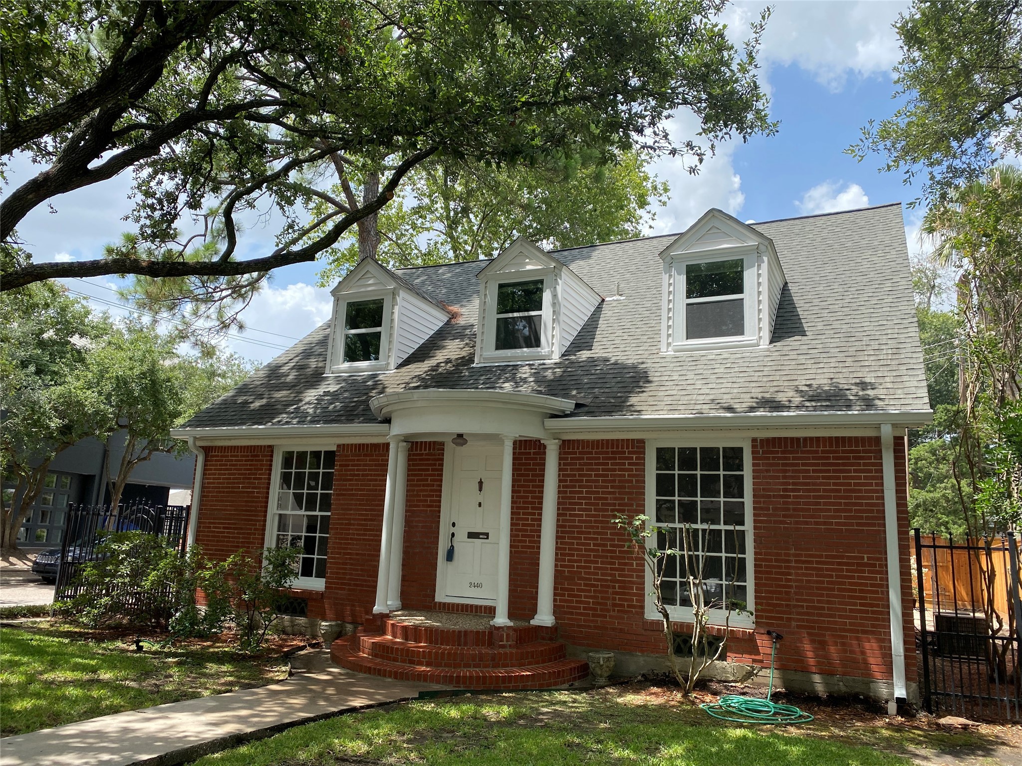 2440 Nottingham Street Houston TX 77005