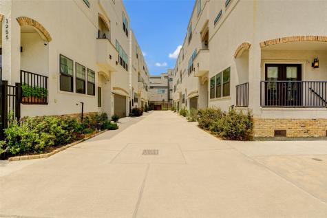 1245 W 23rd Street Houston TX 77008
