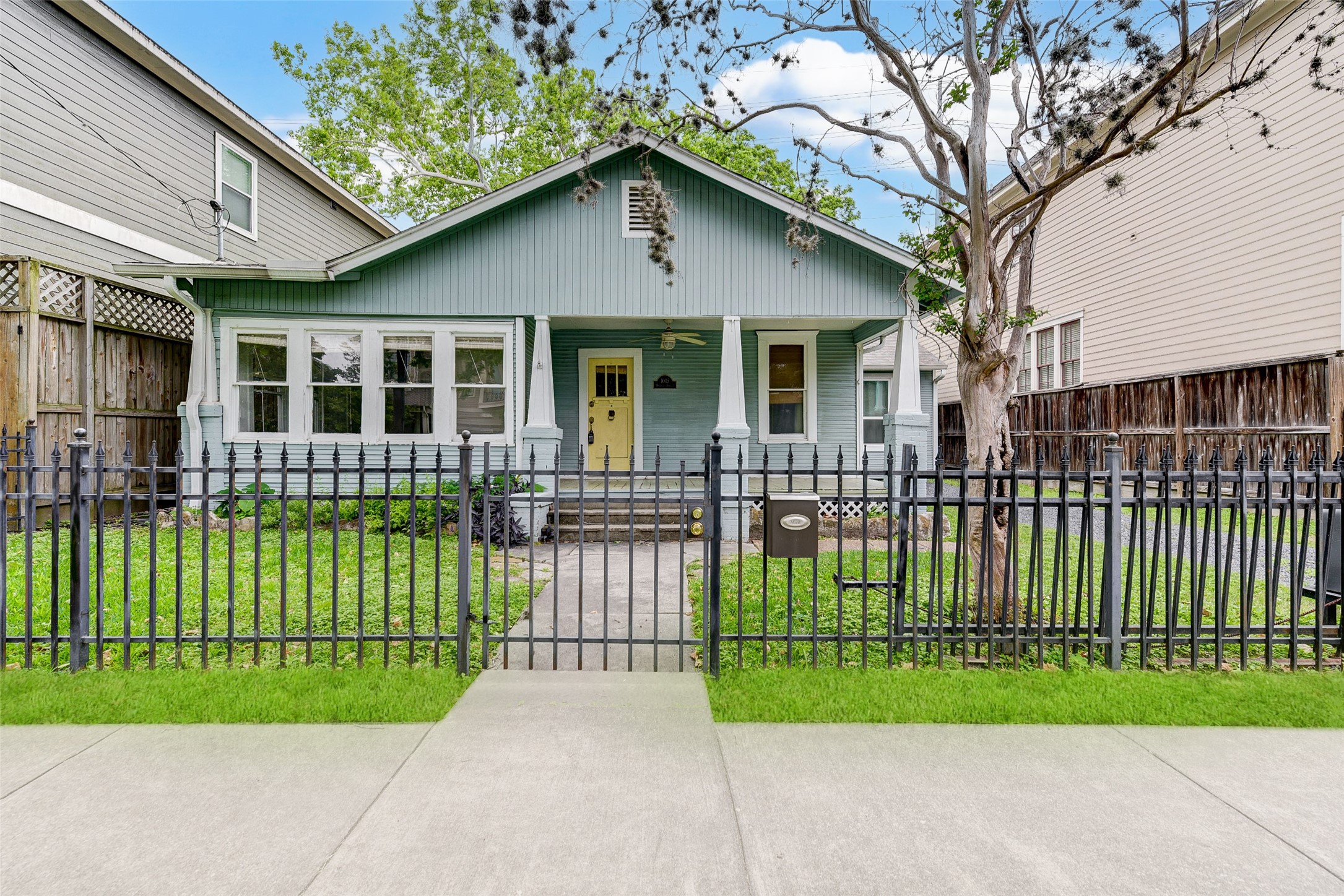 1005 Waverly Street Houston TX 77008