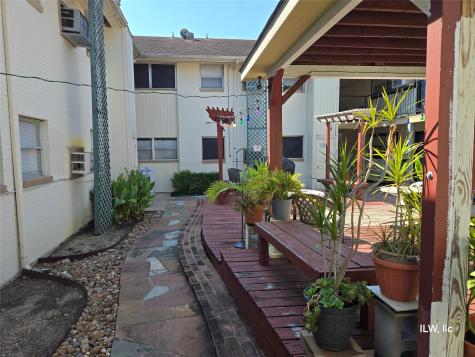 301 Avondale Street 4 Houston TX 77006