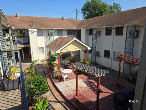 301 Avondale Street 4 Houston TX 77006