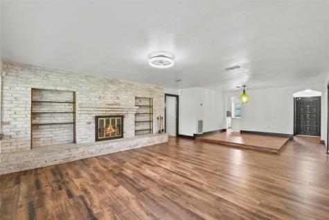 826 Seacliff Drive Houston TX 77062