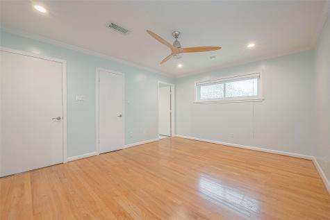 5110 Creekbend Drive Houston TX 77035