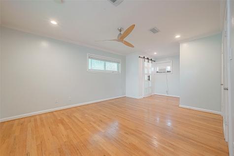5110 Creekbend Drive Houston TX 77035