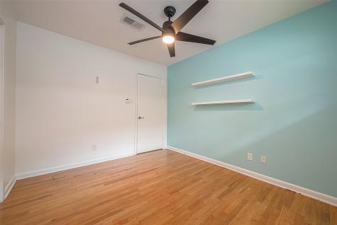5110 Creekbend Drive Houston TX 77035