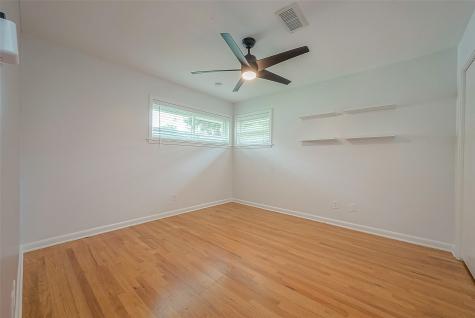 5110 Creekbend Drive Houston TX 77035