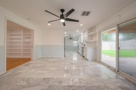 5110 Creekbend Drive Houston TX 77035