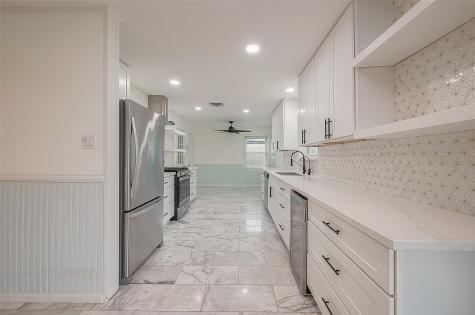 5110 Creekbend Drive Houston TX 77035