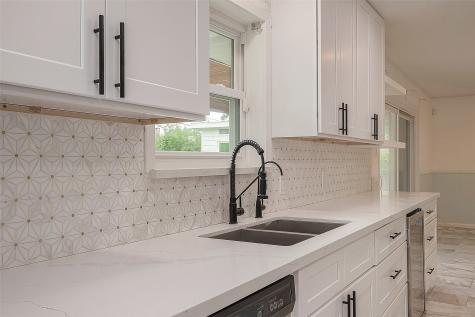 5110 Creekbend Drive Houston TX 77035