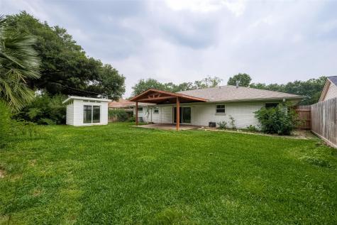 5110 Creekbend Drive Houston TX 77035