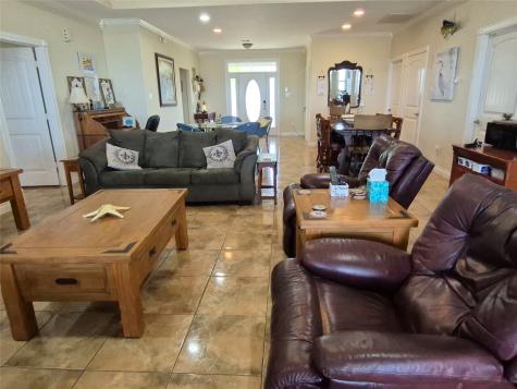 1022 Avenue A 1/2 Dickinson TX 77539