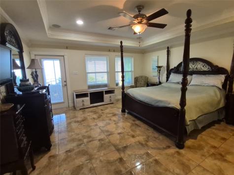 1022 Avenue A 1/2 Dickinson TX 77539