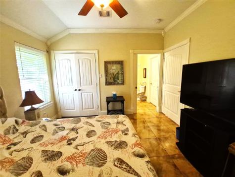 1022 Avenue A 1/2 Dickinson TX 77539