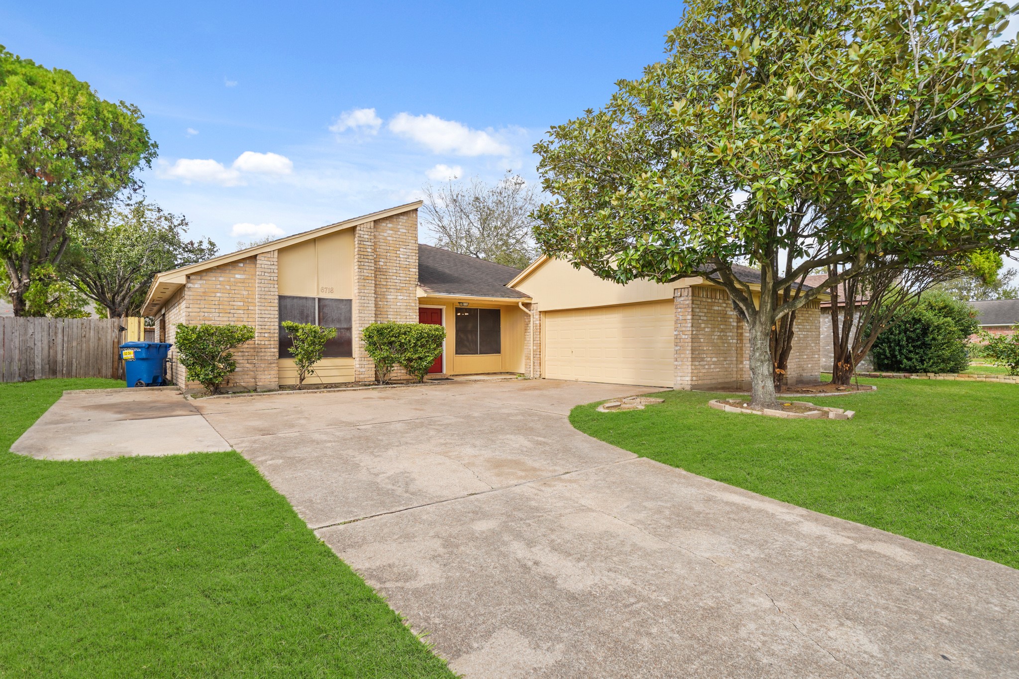 6718 Addicks Clodine Road Houston TX 77083