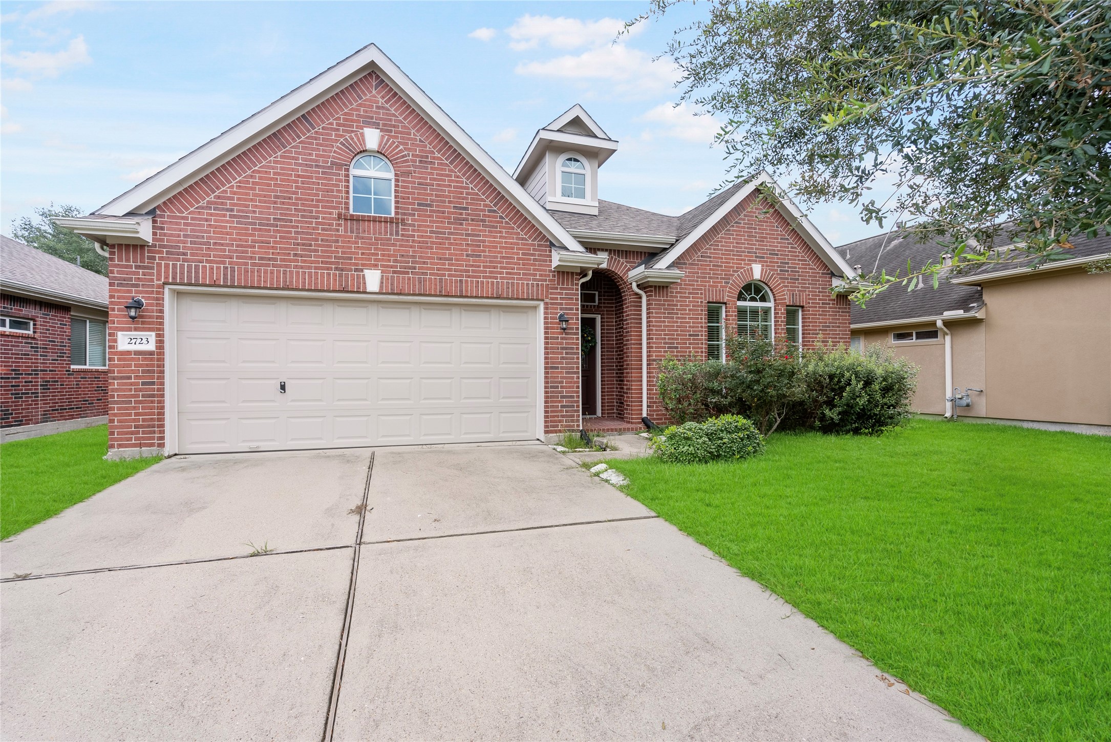 2723 Cresthollow Lane Houston TX 77082