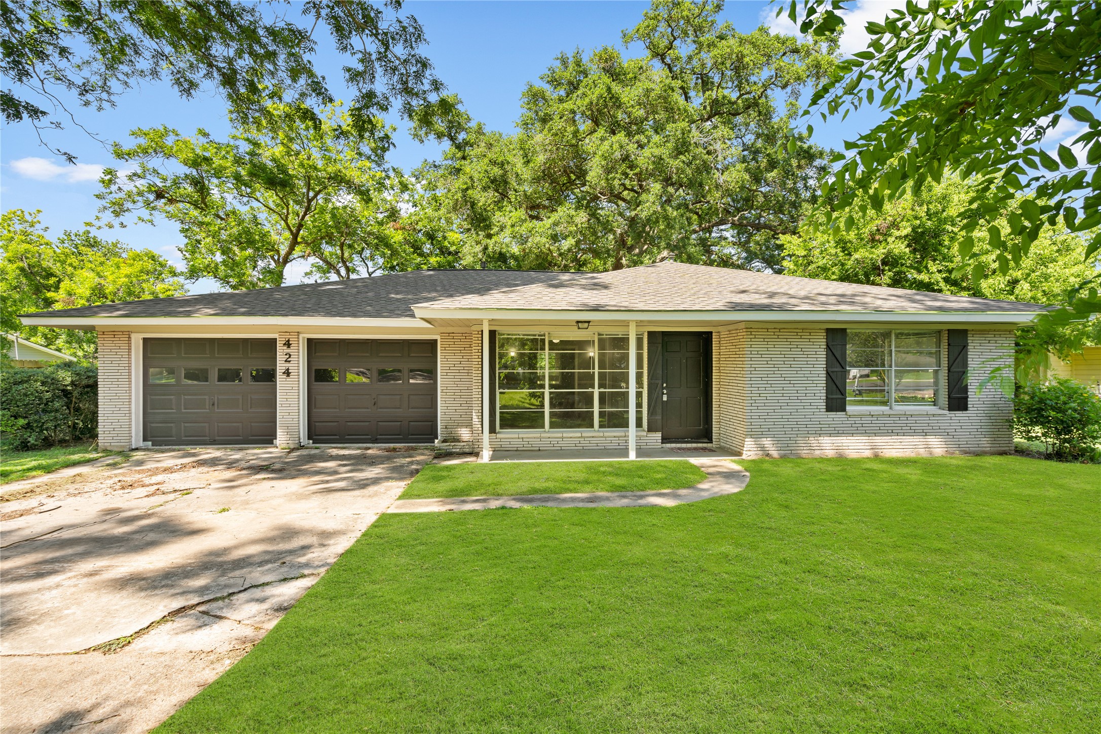 424 Southern Oaks Drive Lake Jackson TX 77566